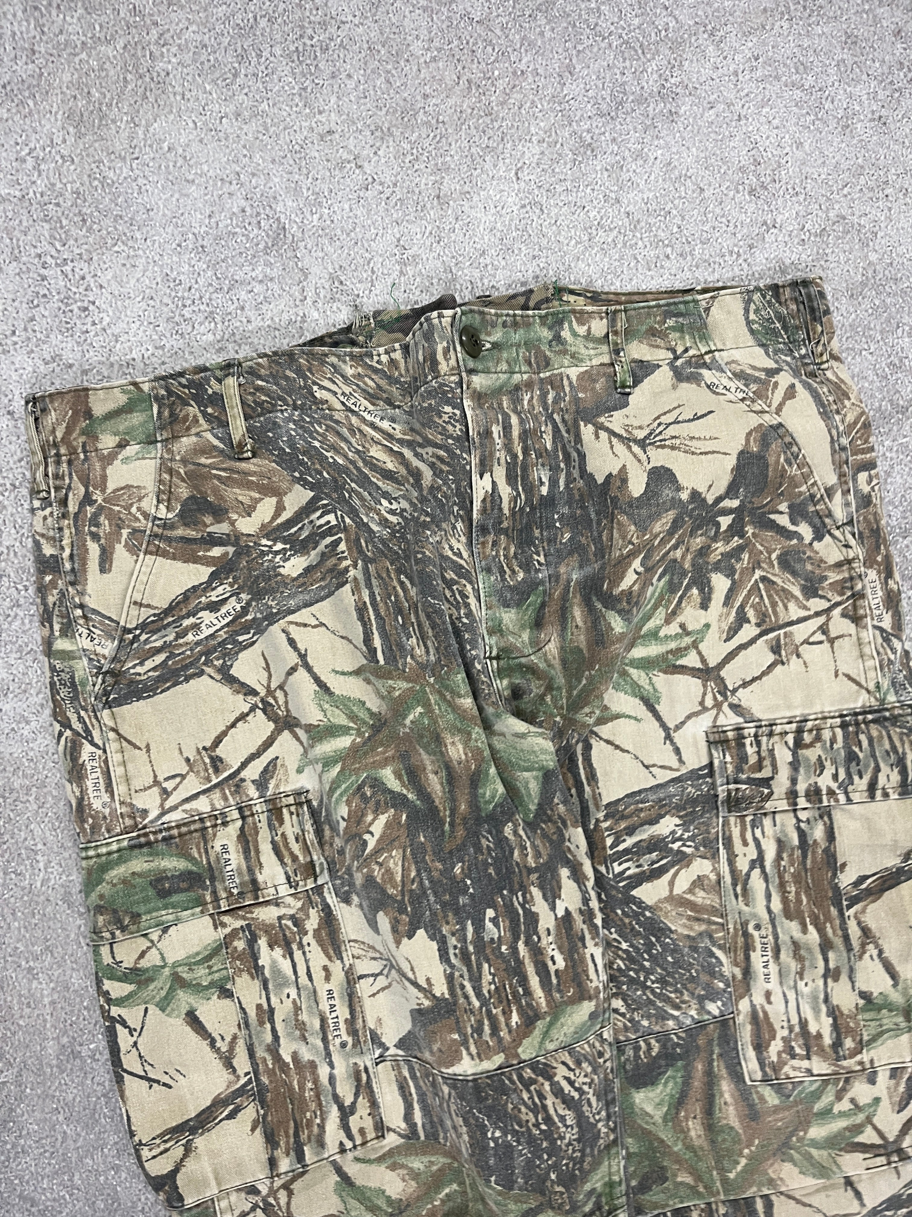 Vintage Forest Pants Camo  // W41 L26 - RHAGHOUSE VINTAGE