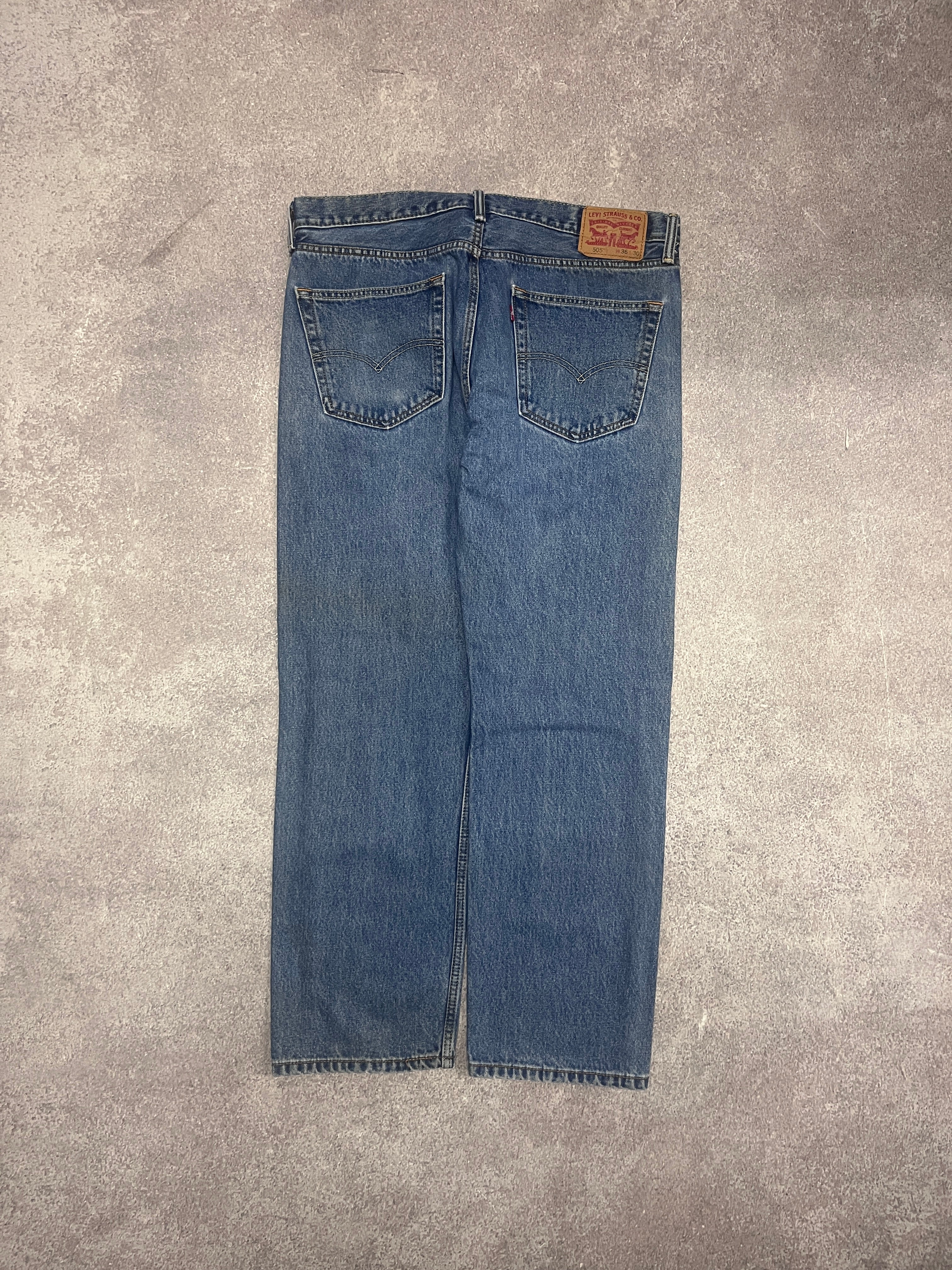 Vintage Levi 505 Denim Jeans Blue // W36 L30 - RHAGHOUSE VINTAGE