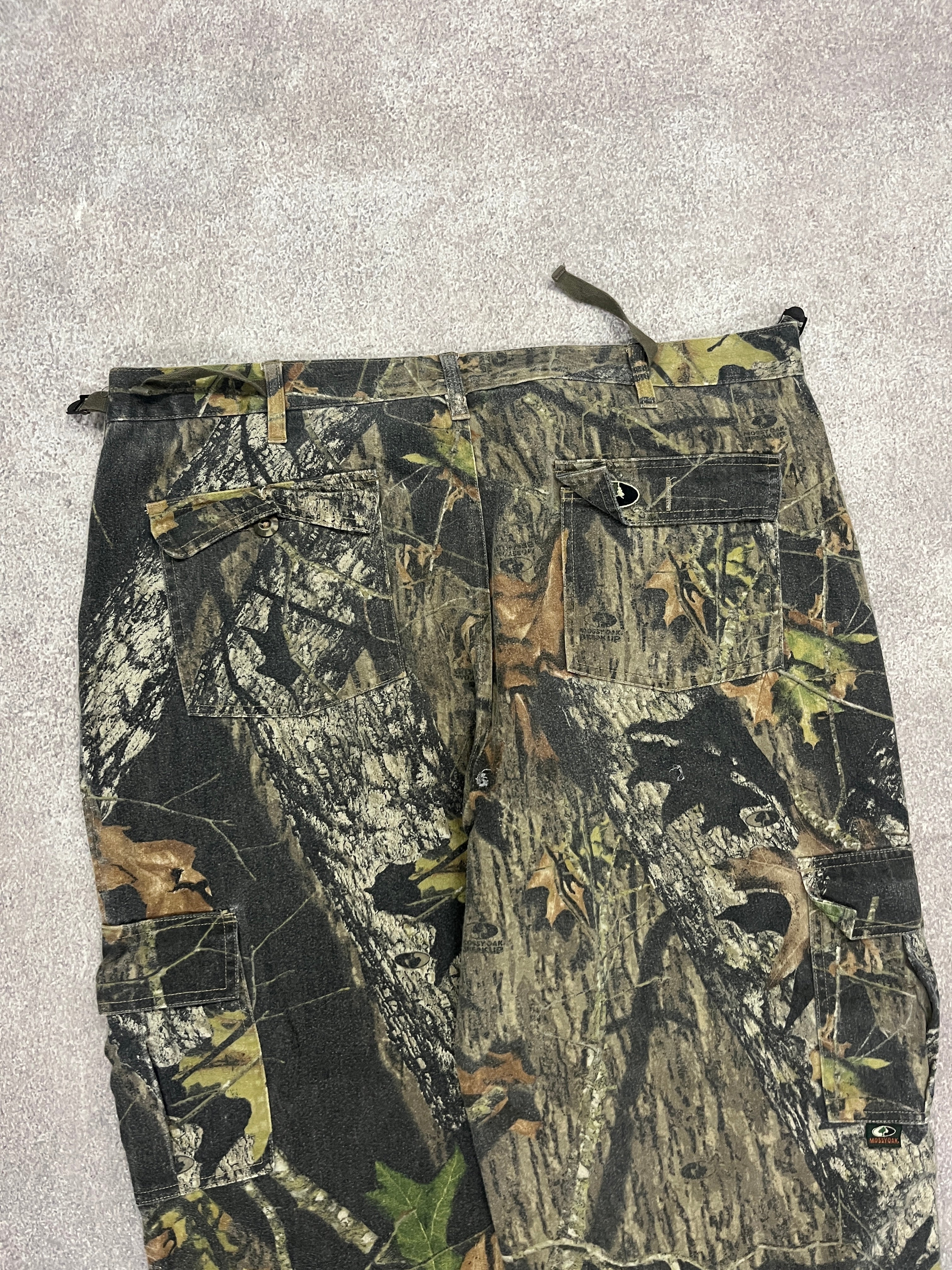 Vintage Forest Pants Camo  // W44 L32 - RHAGHOUSE VINTAGE