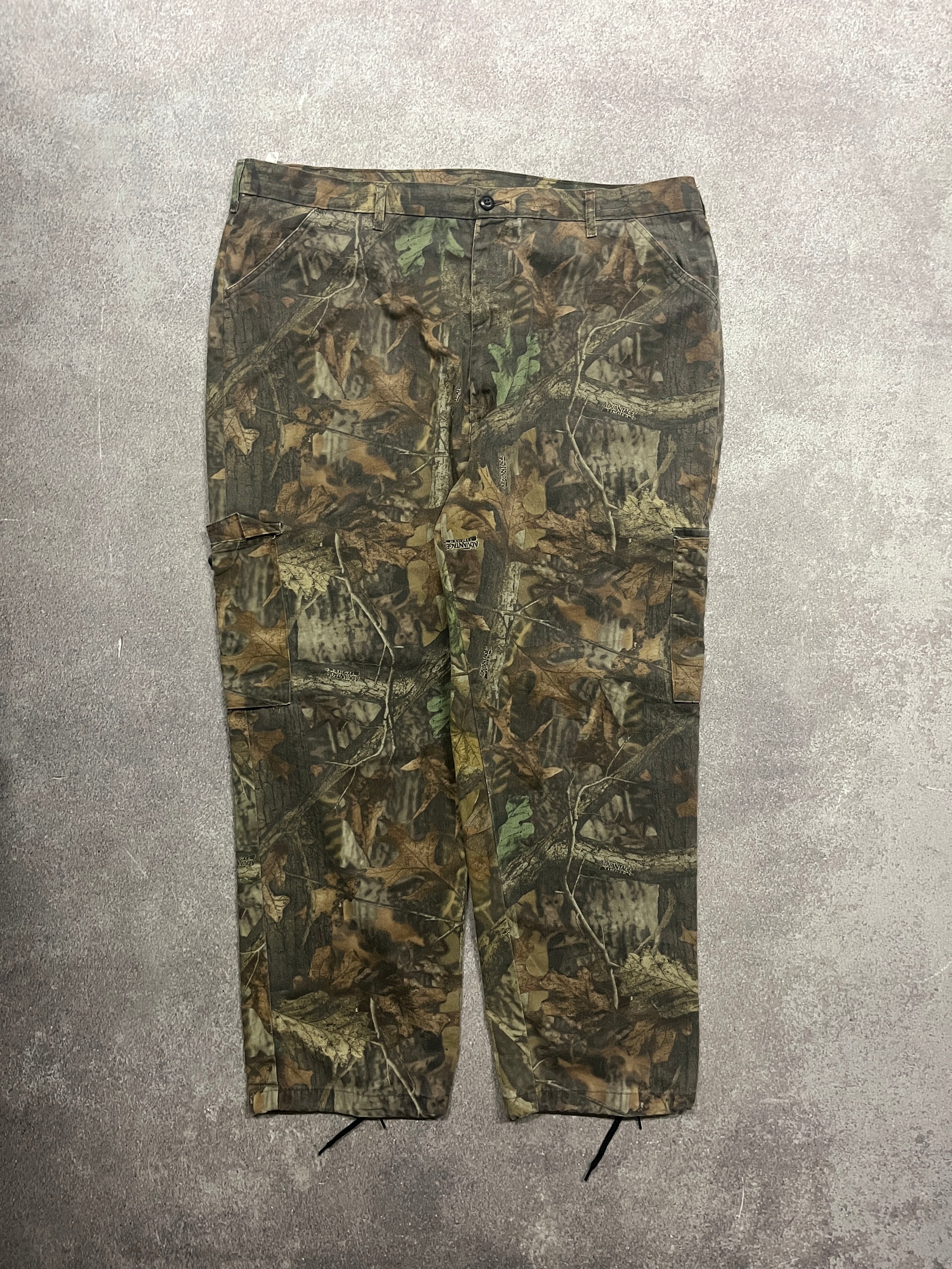 Vintage Forest Pants Camo  // W47 L32 - RHAGHOUSE VINTAGE