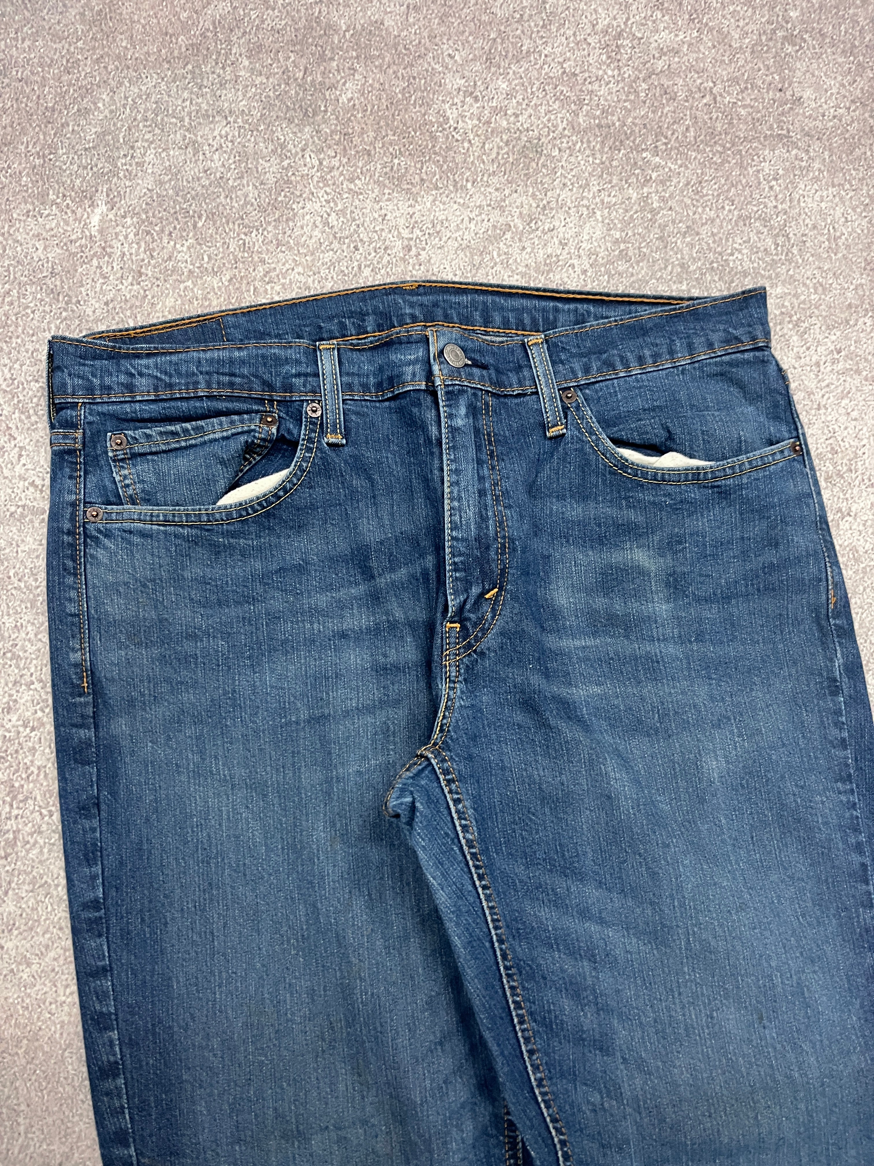 Vintage Levi 541 Denim Jeans Blue // W34 L32 - RHAGHOUSE VINTAGE