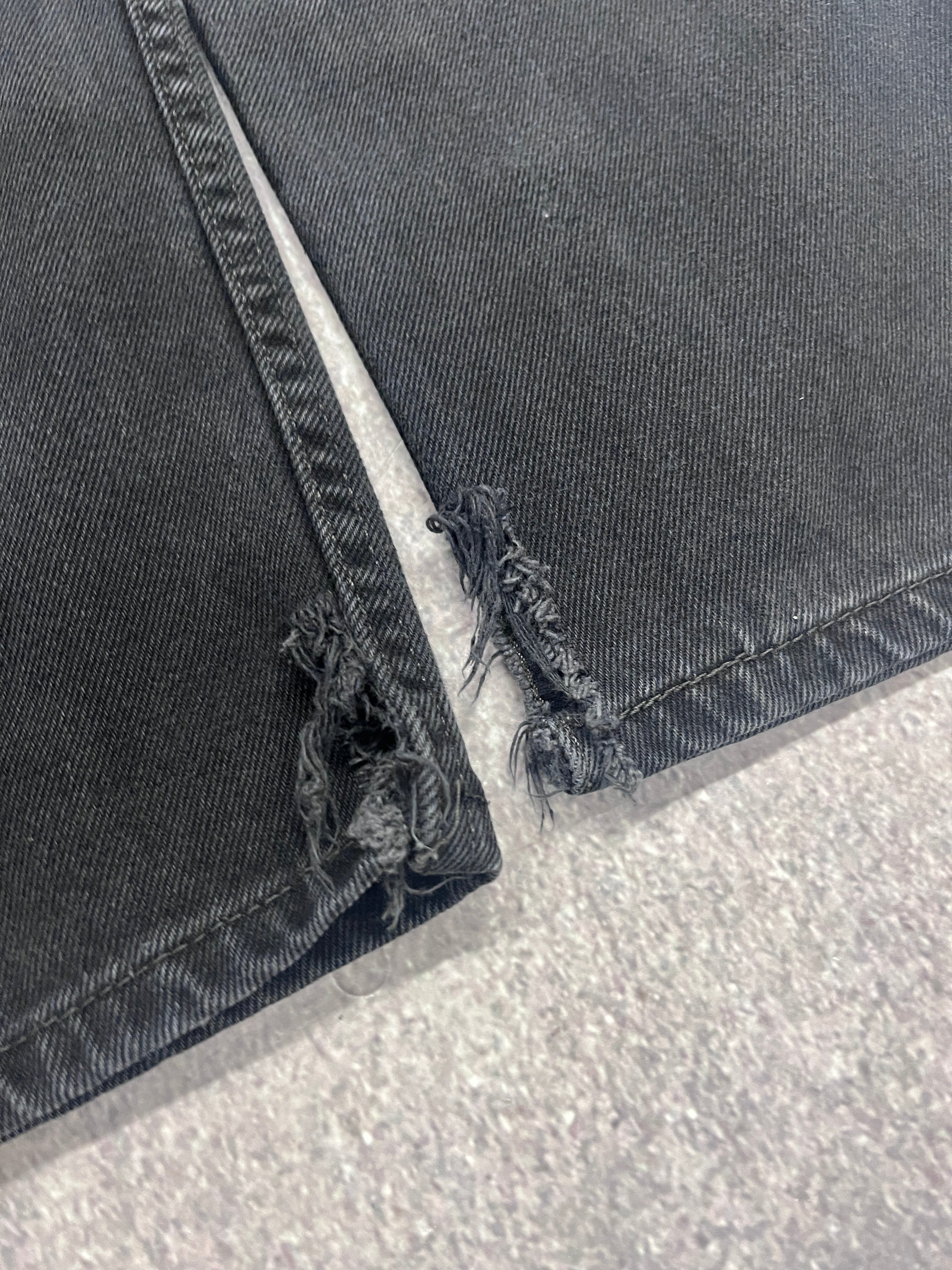 Vintage Levi 550 Denim Jeans Grey // W34 L34 - RHAGHOUSE VINTAGE
