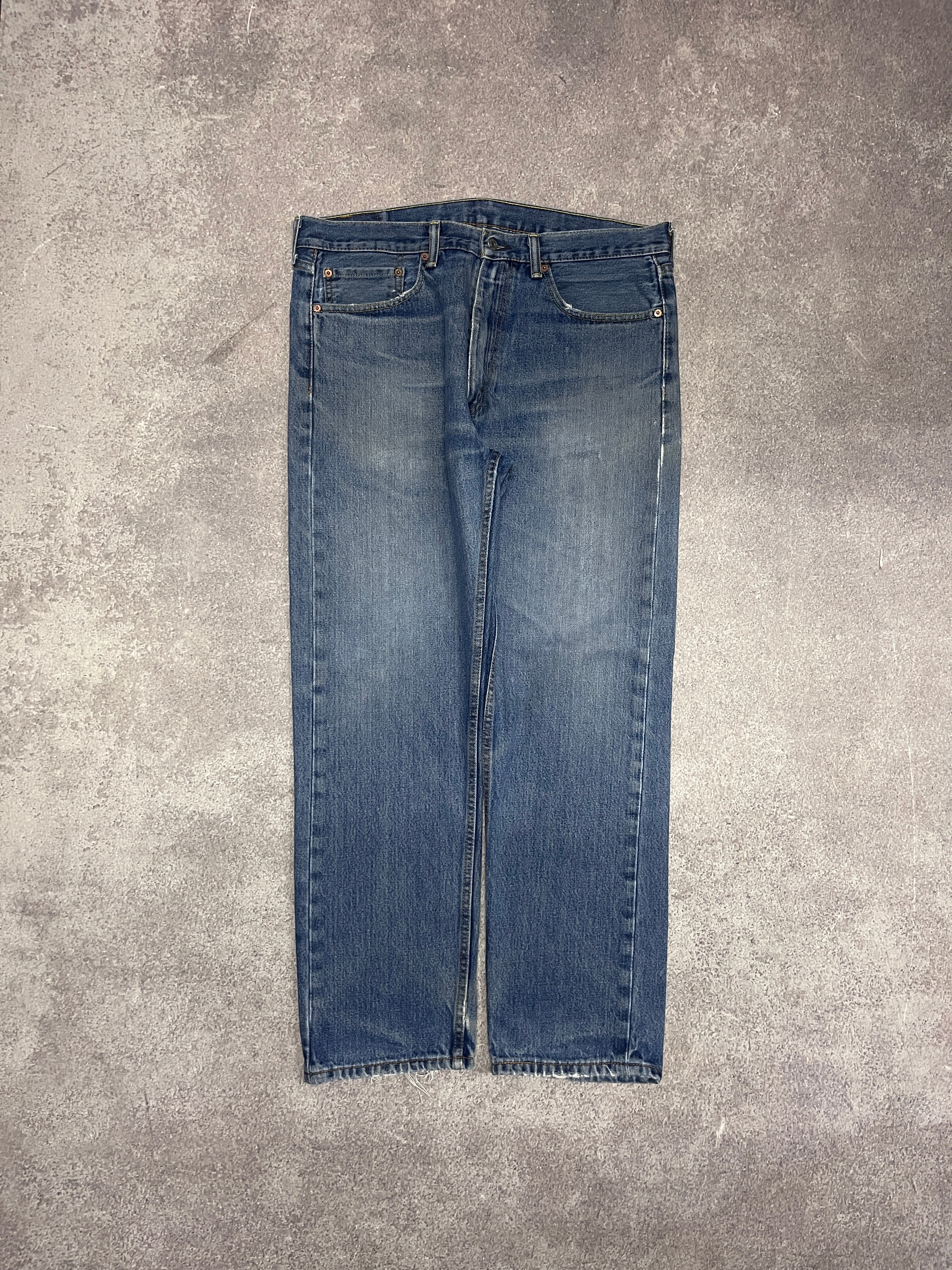 Vintage Levi 505 Denim Jeans Blue // W36 L29 - RHAGHOUSE VINTAGE