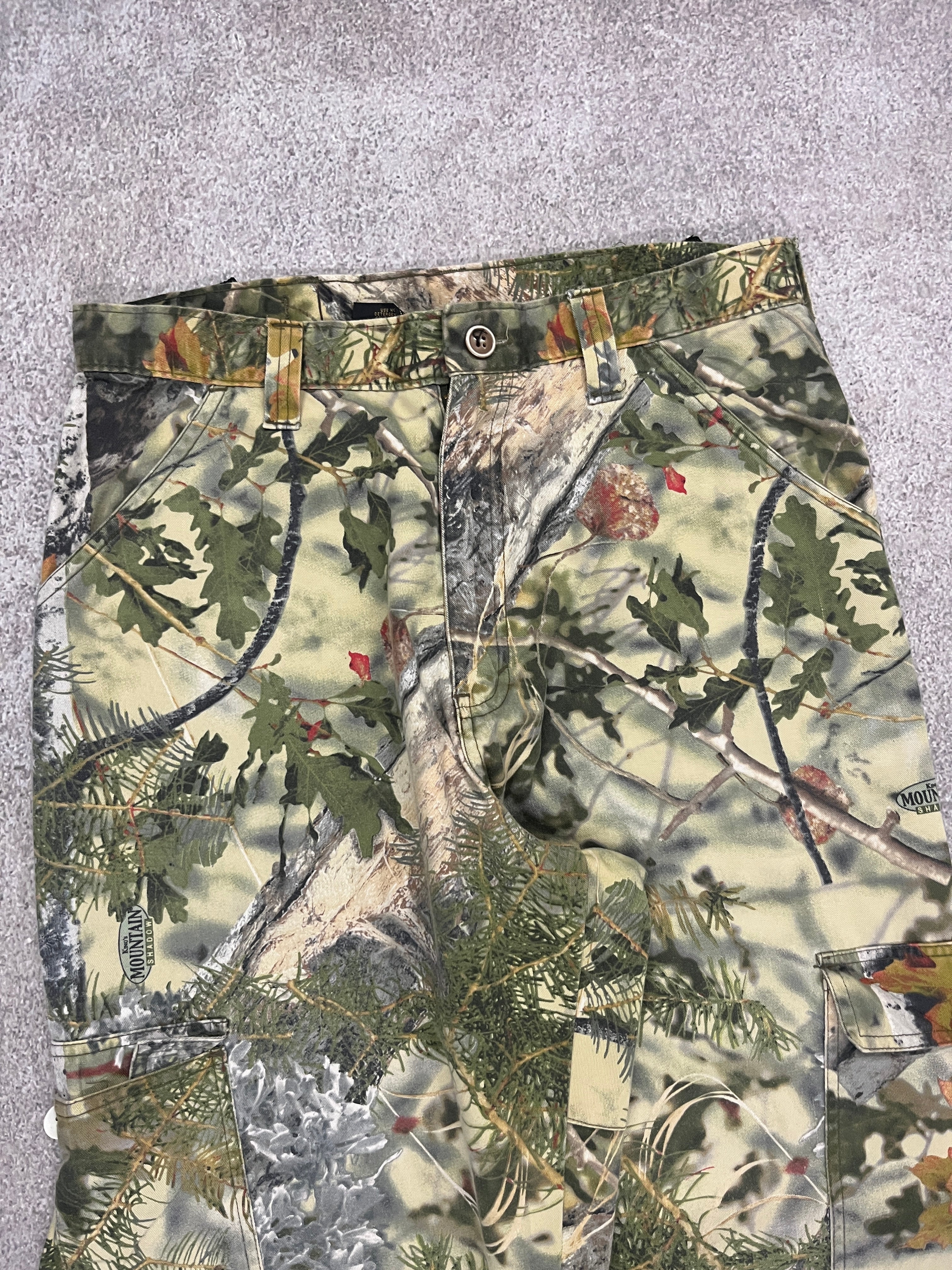 Vintage Forest Pants Camo  // W32 L31 - RHAGHOUSE VINTAGE