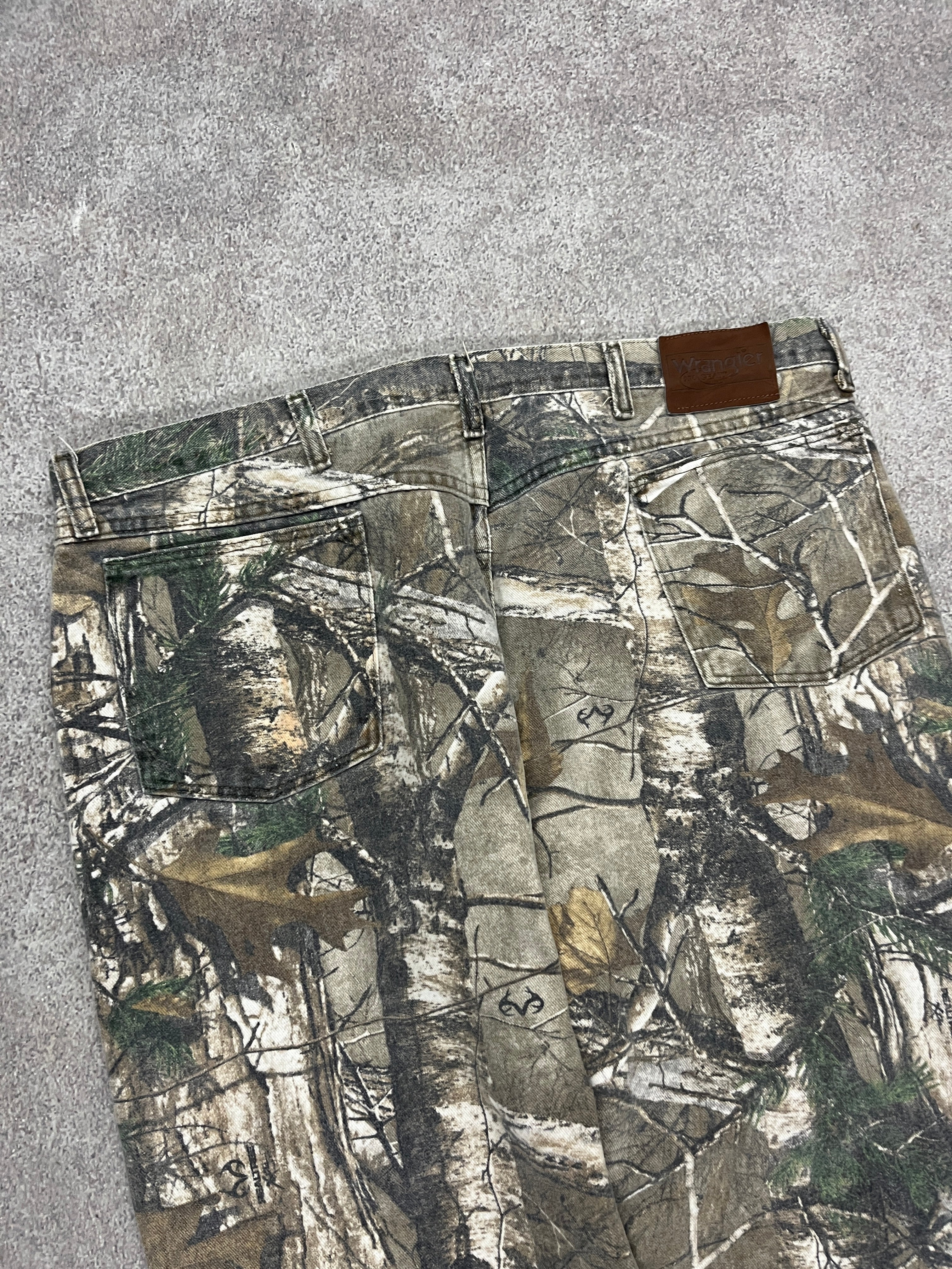 Vintage Forest Pants Camo  // W40 L30 - RHAGHOUSE VINTAGE