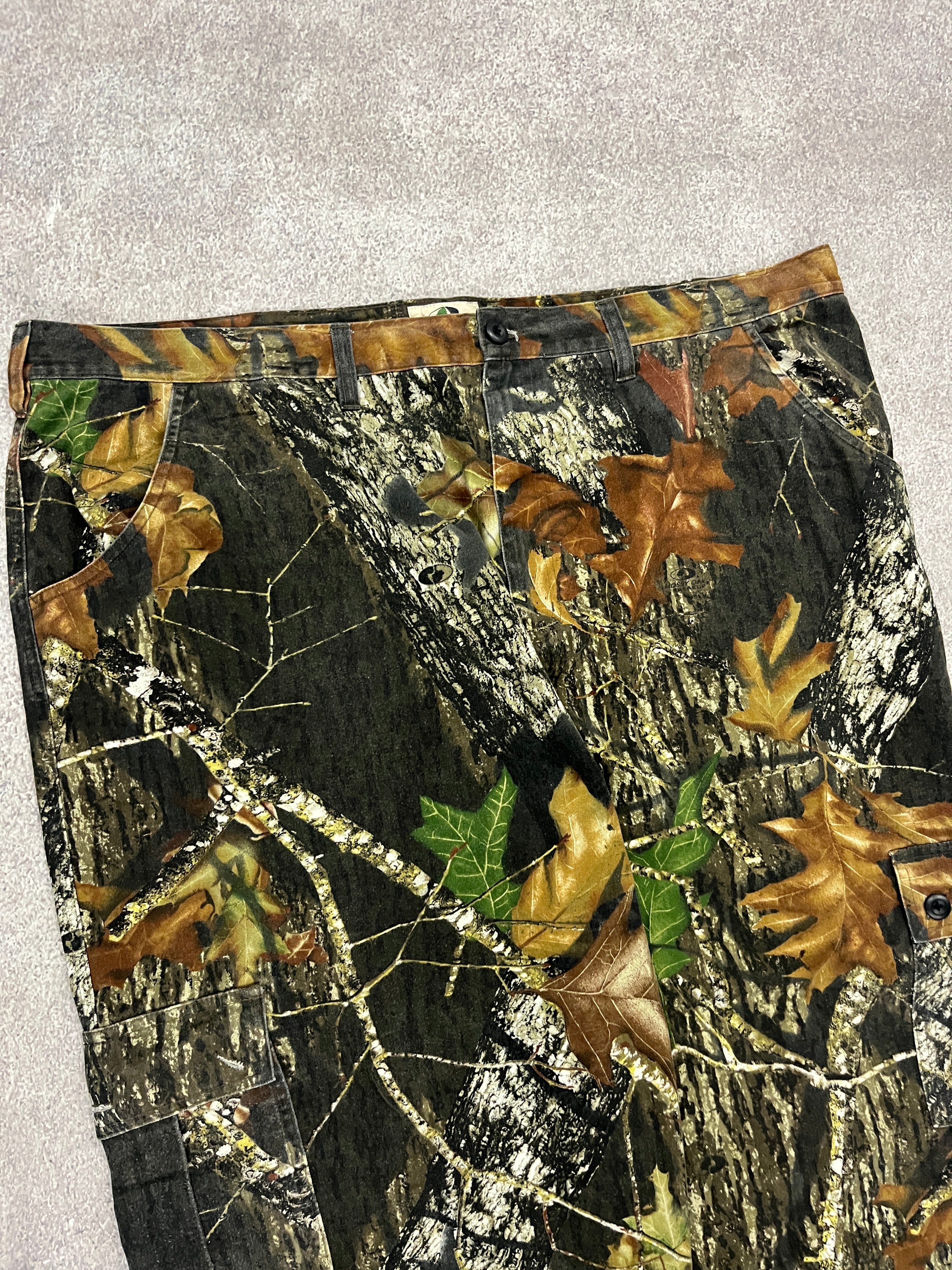 Vintage Forest Pants Camo  // W46 L32 - RHAGHOUSE VINTAGE