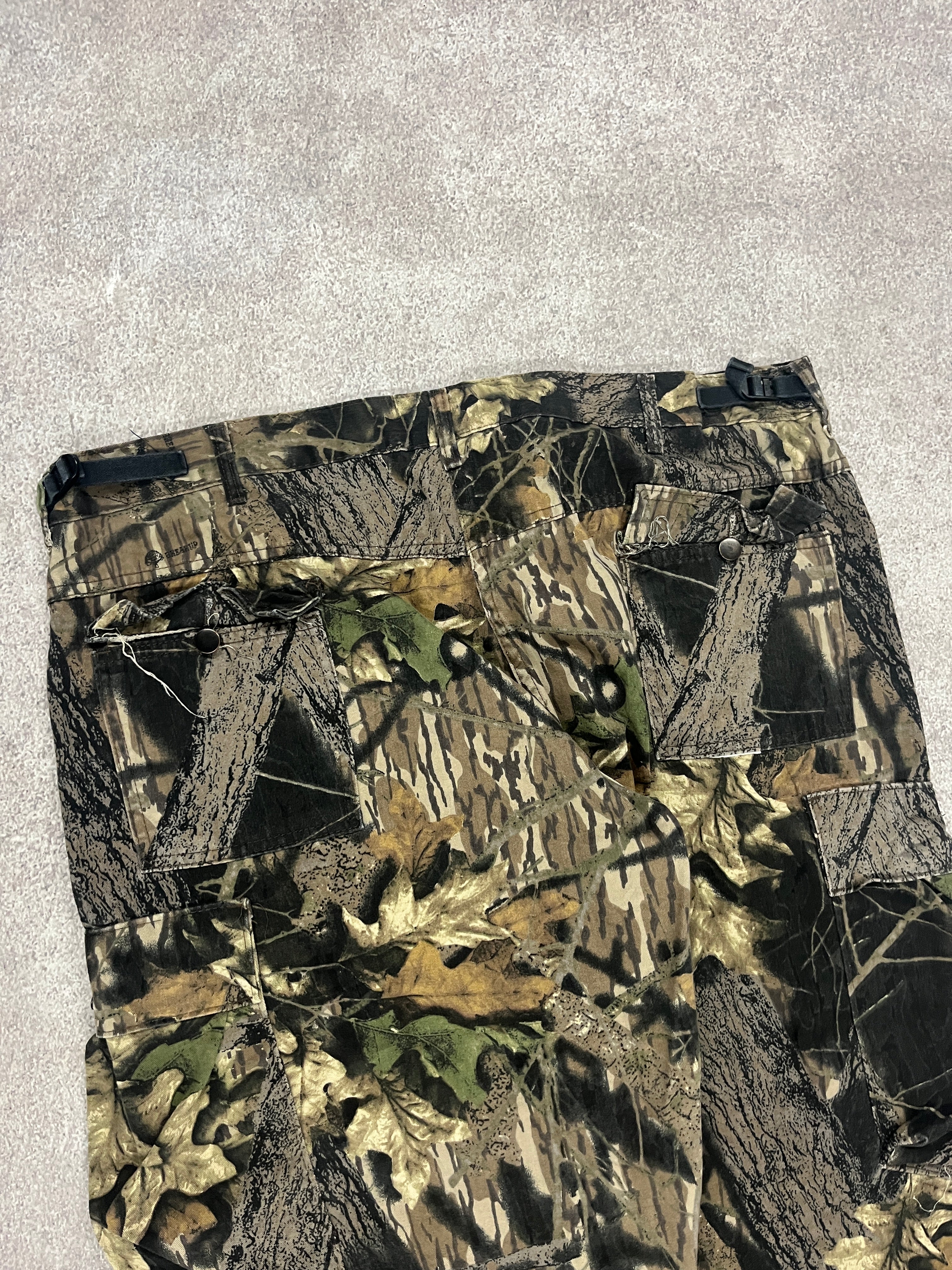 Vintage Forest Pants Camo  // W46 L31 - RHAGHOUSE VINTAGE