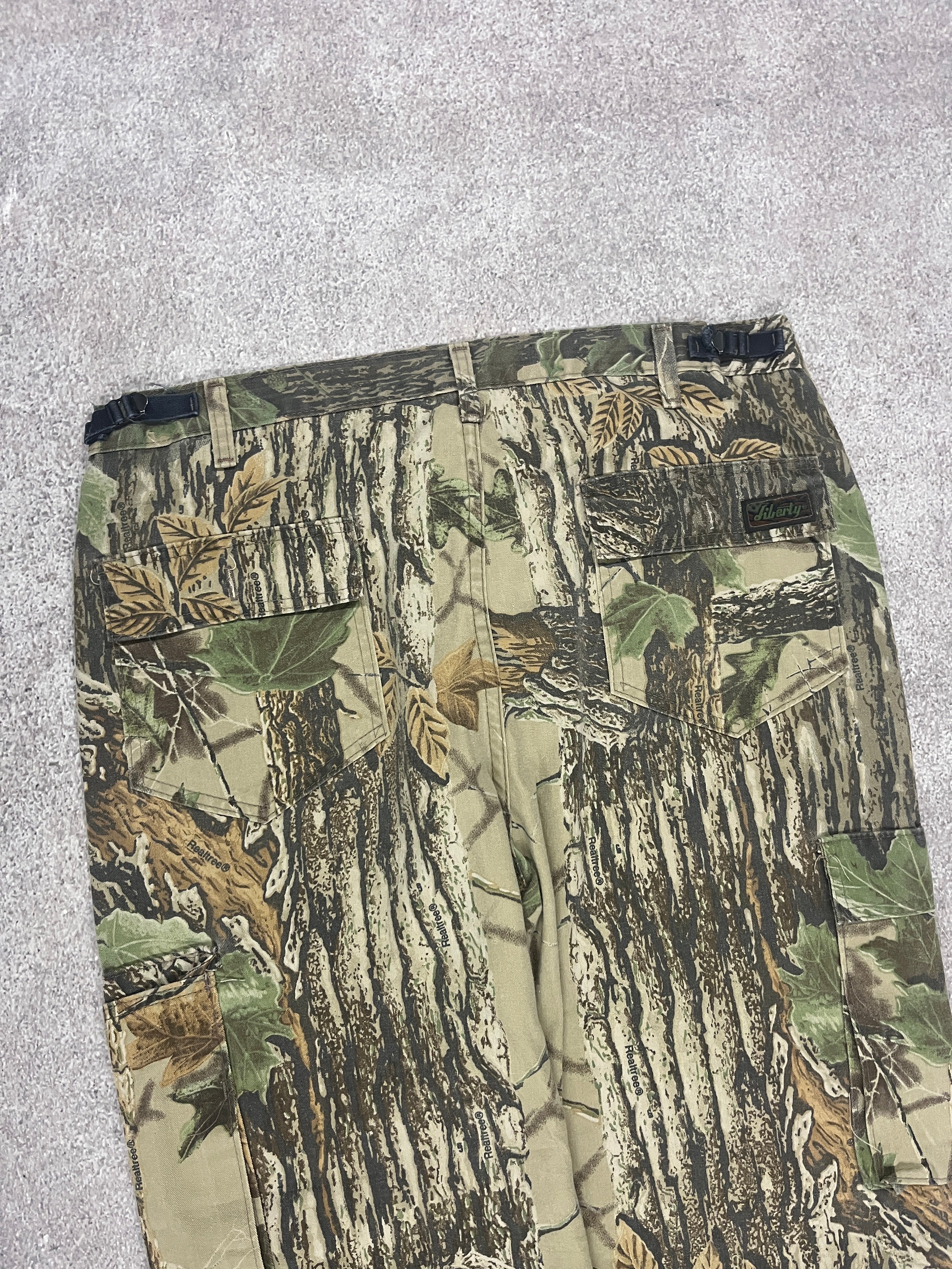 Vintage Forest Pants Camo  // W38 L31 - RHAGHOUSE VINTAGE