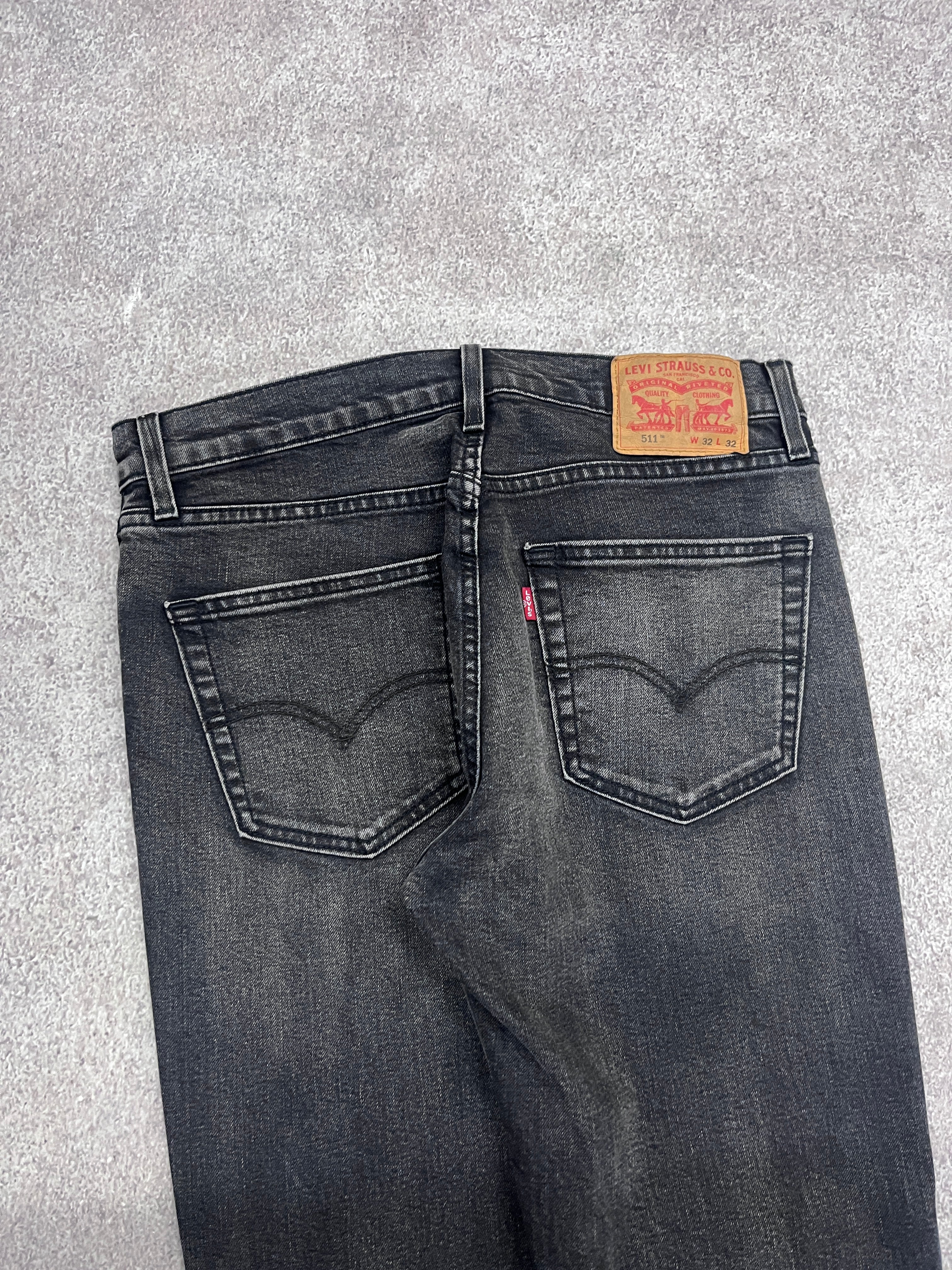 Vintage Levi 511 Denim Jeans Grey // W32 L32 - RHAGHOUSE VINTAGE