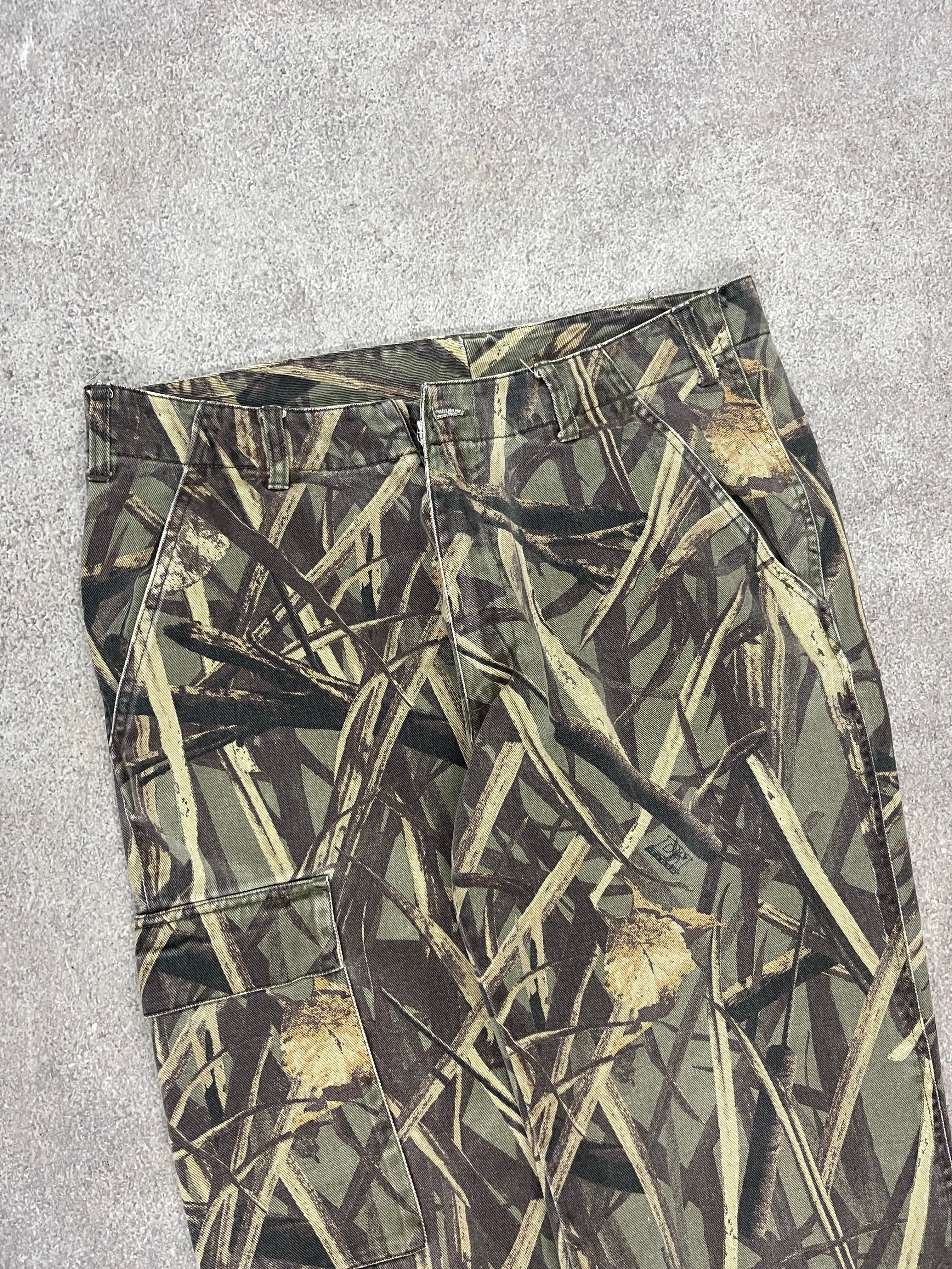 Vintage Forest Pants Camo  // W36 L30 - RHAGHOUSE VINTAGE