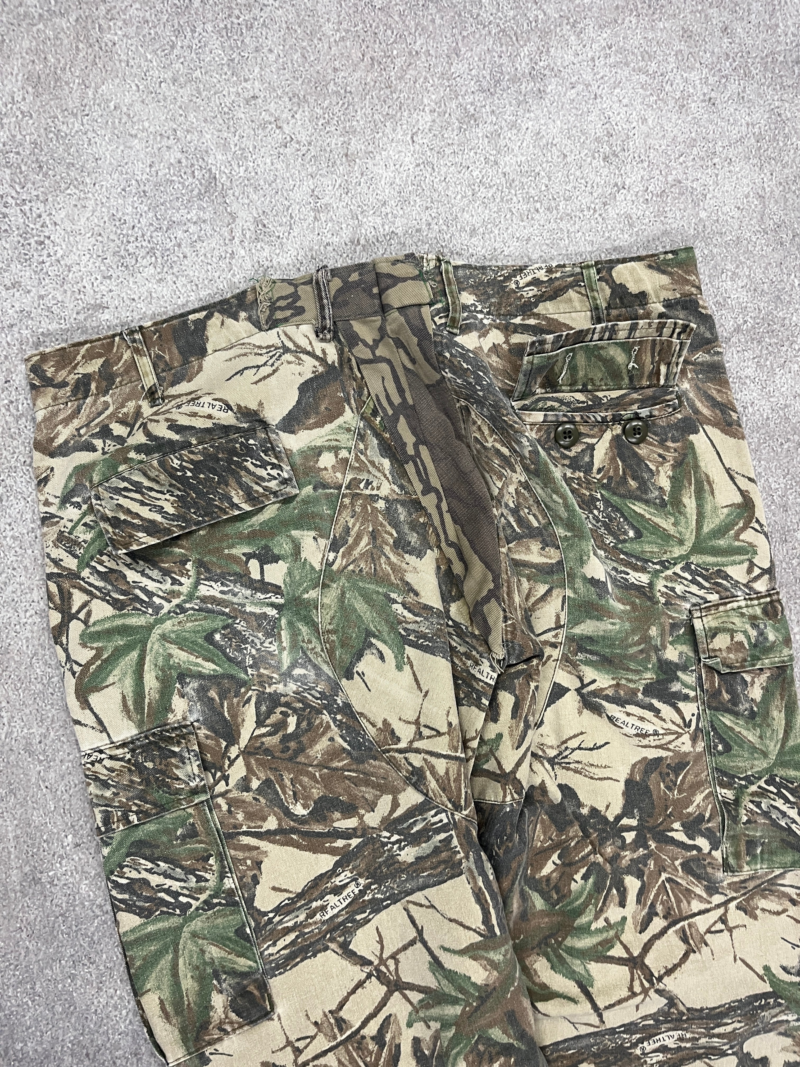 Vintage Forest Pants Camo  // W41 L26 - RHAGHOUSE VINTAGE