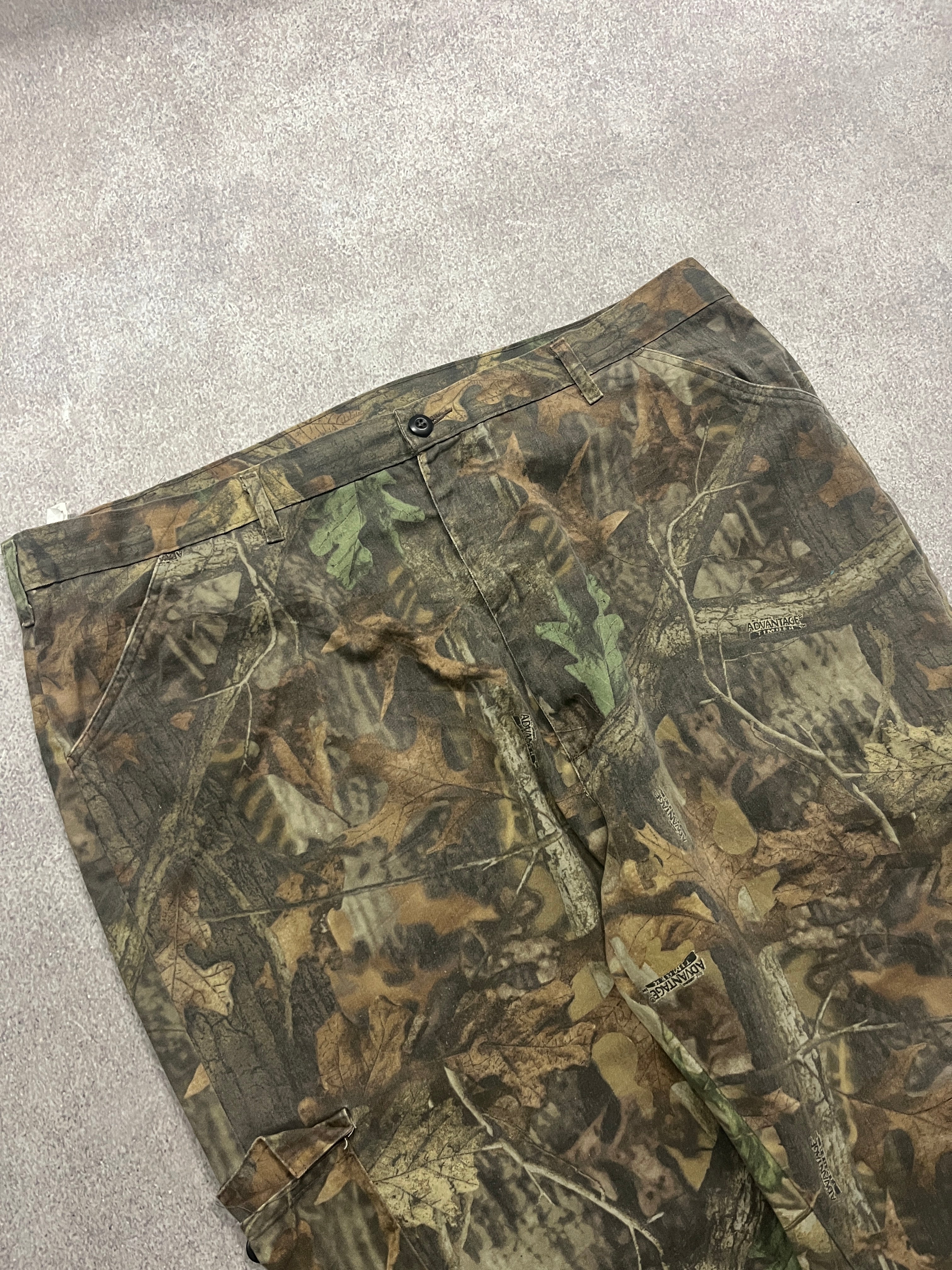 Vintage Forest Pants Camo  // W47 L32 - RHAGHOUSE VINTAGE