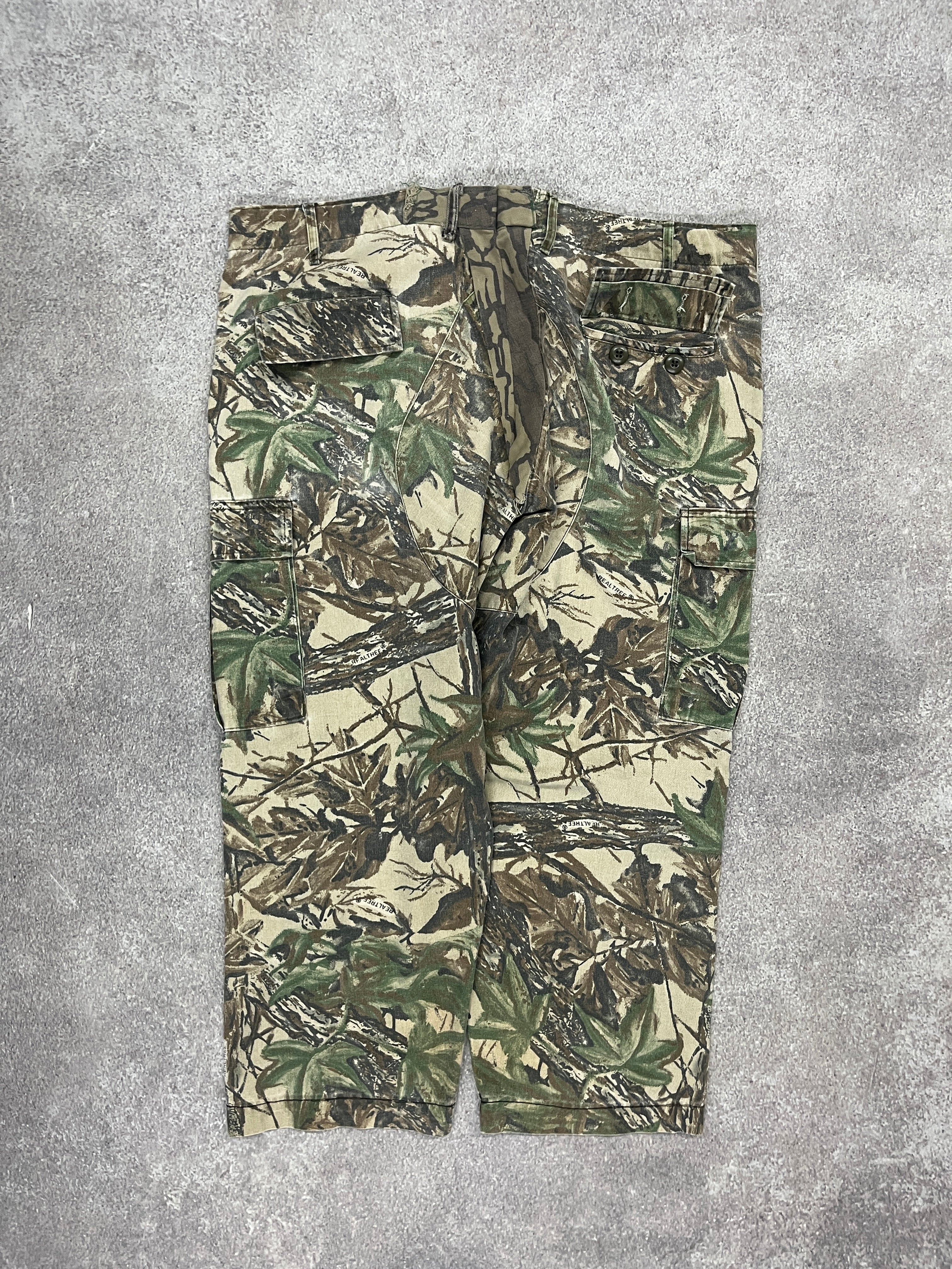 Vintage Forest Pants Camo  // W41 L26 - RHAGHOUSE VINTAGE