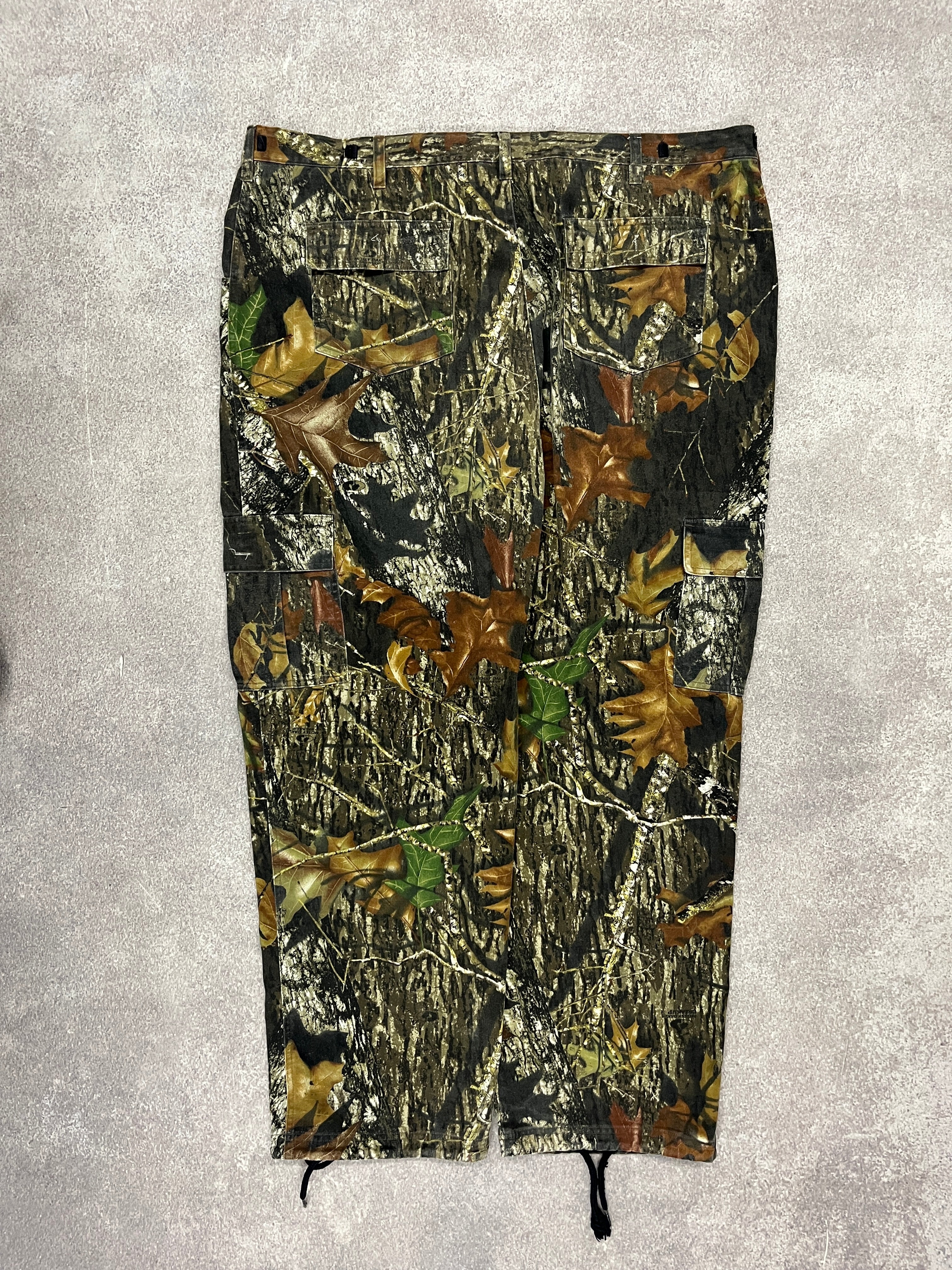 Vintage Forest Pants Camo  // W46 L32 - RHAGHOUSE VINTAGE