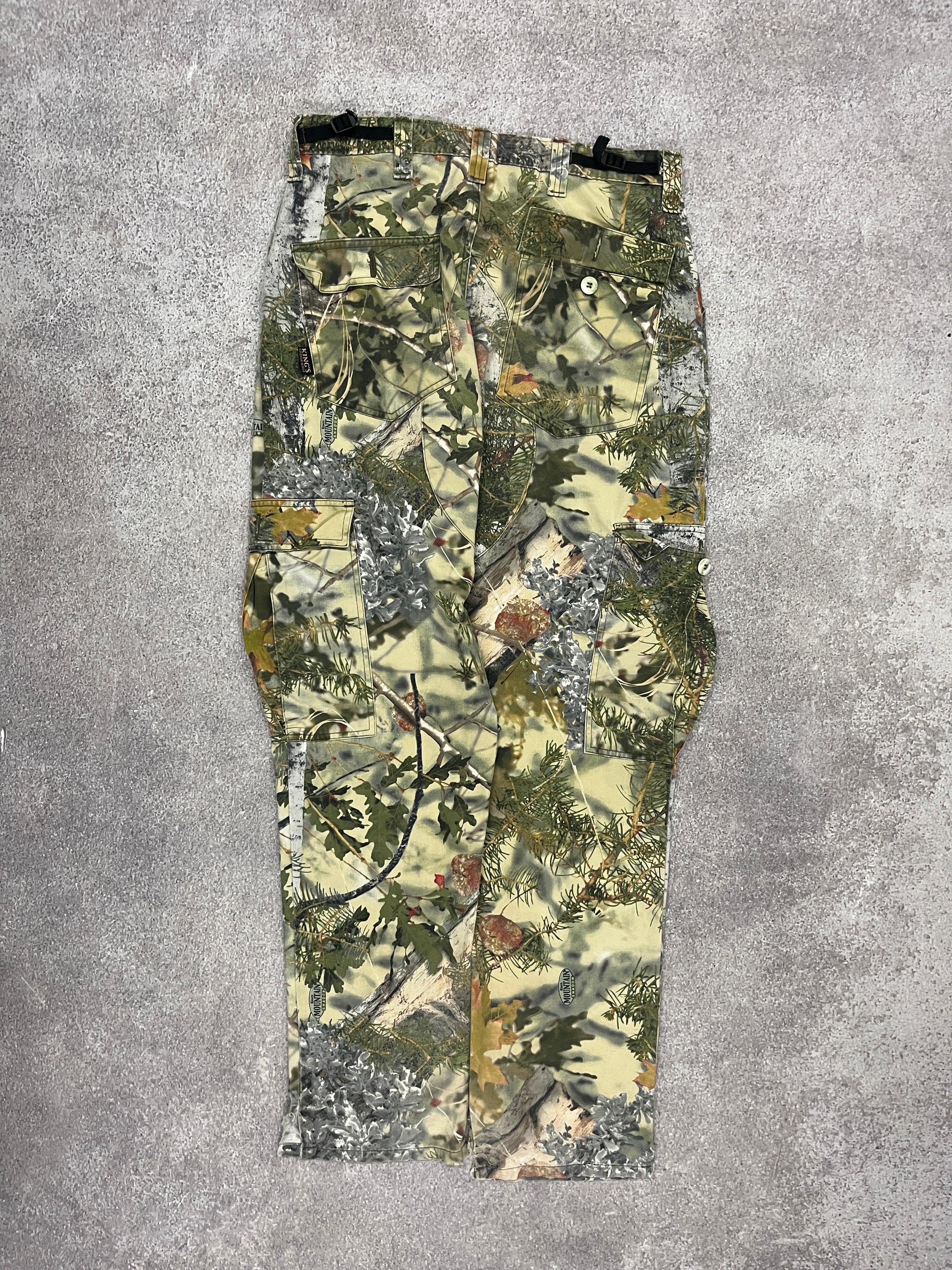 Vintage Forest Pants Camo  // W32 L31 - RHAGHOUSE VINTAGE