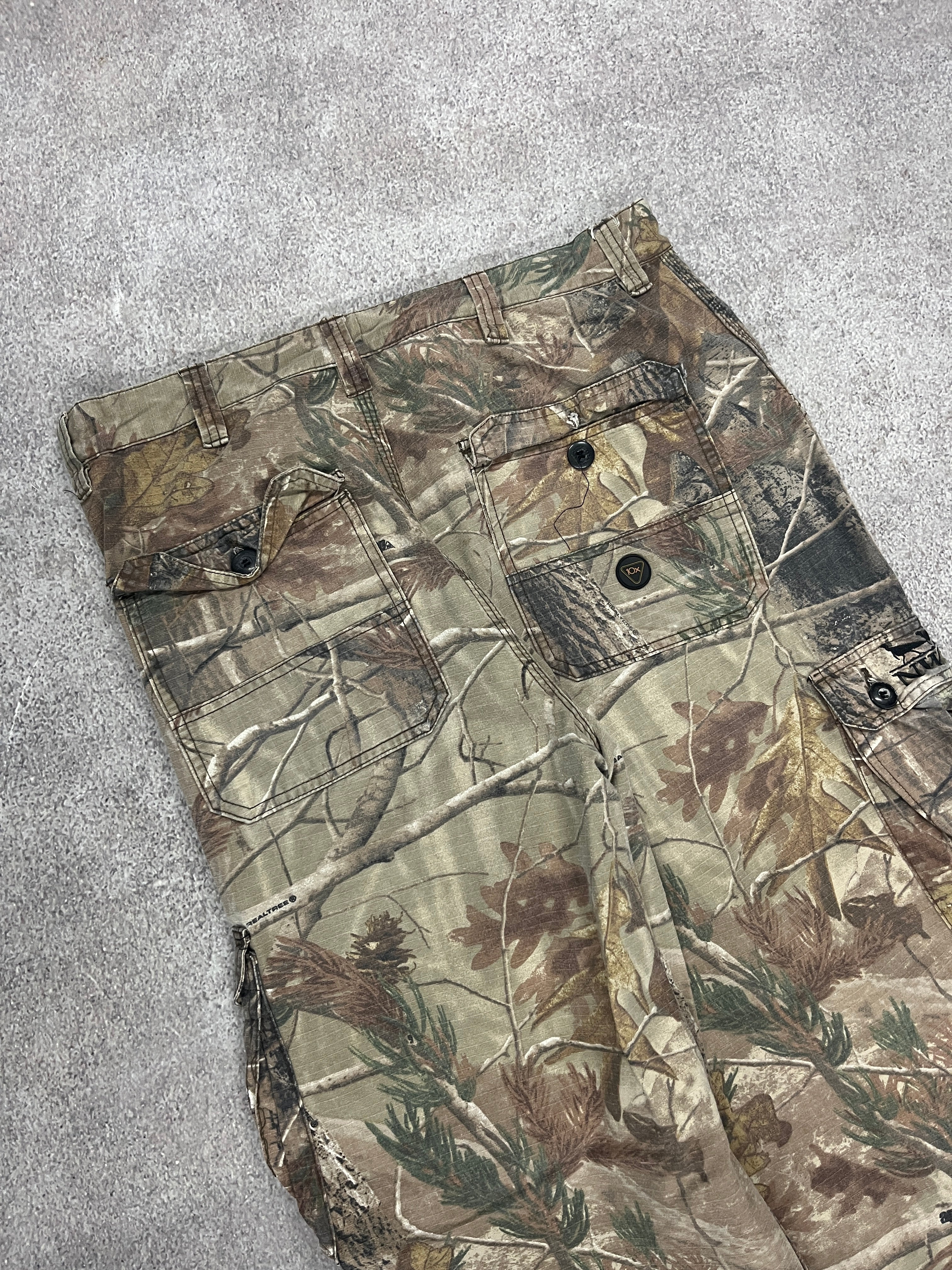 Vintage Forest Pants Camo  // W36 L29 - RHAGHOUSE VINTAGE