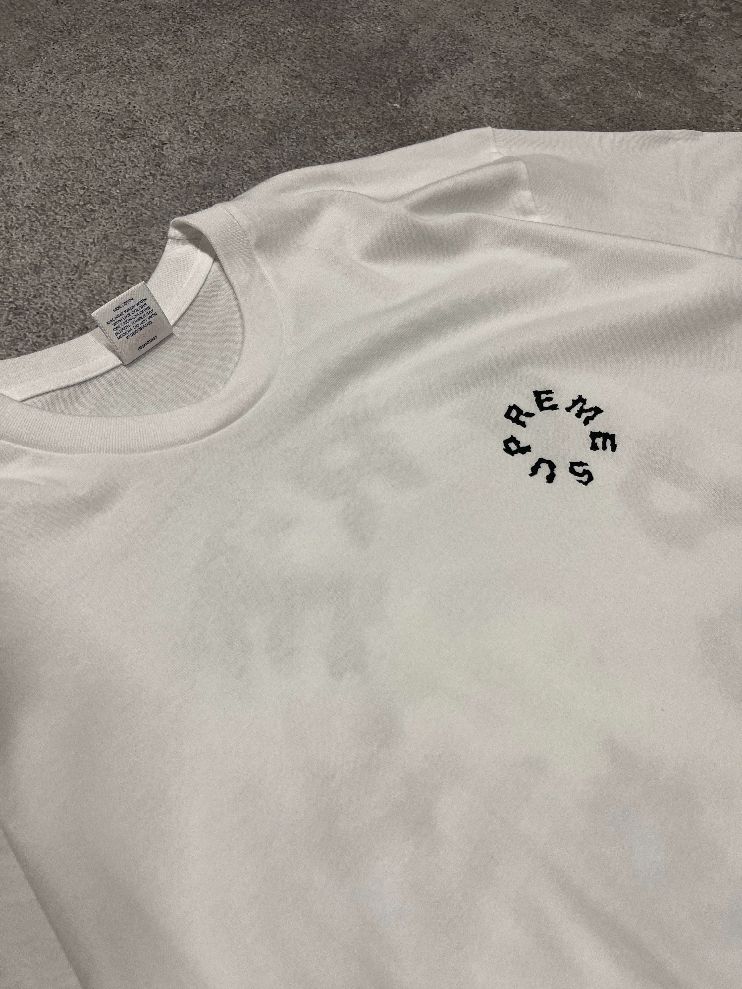 Supreme Circle TShirt White // X-Large - RHAGHOUSE VINTAGE